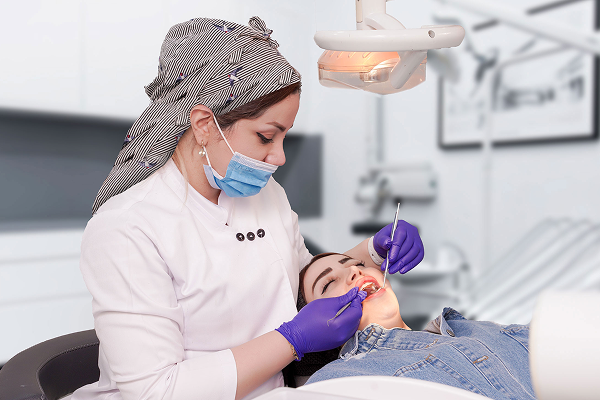 بررسی نمایشی تجهیزات و امکانات مراکز پزشکی