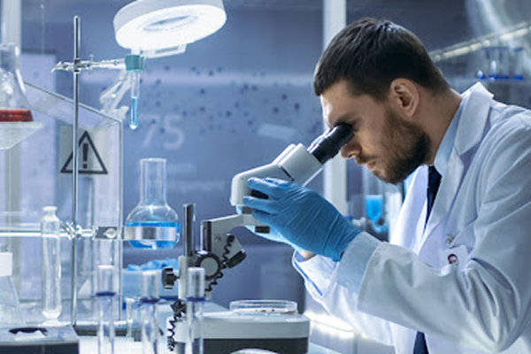 شبیه‌سازی فرآیند آزمایشگاه و تحلیل نتایج پزشکی